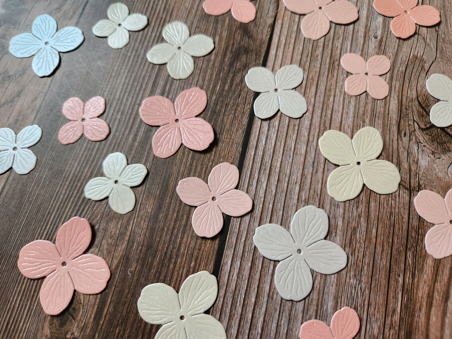 24 Lovely Flower Die Cuts