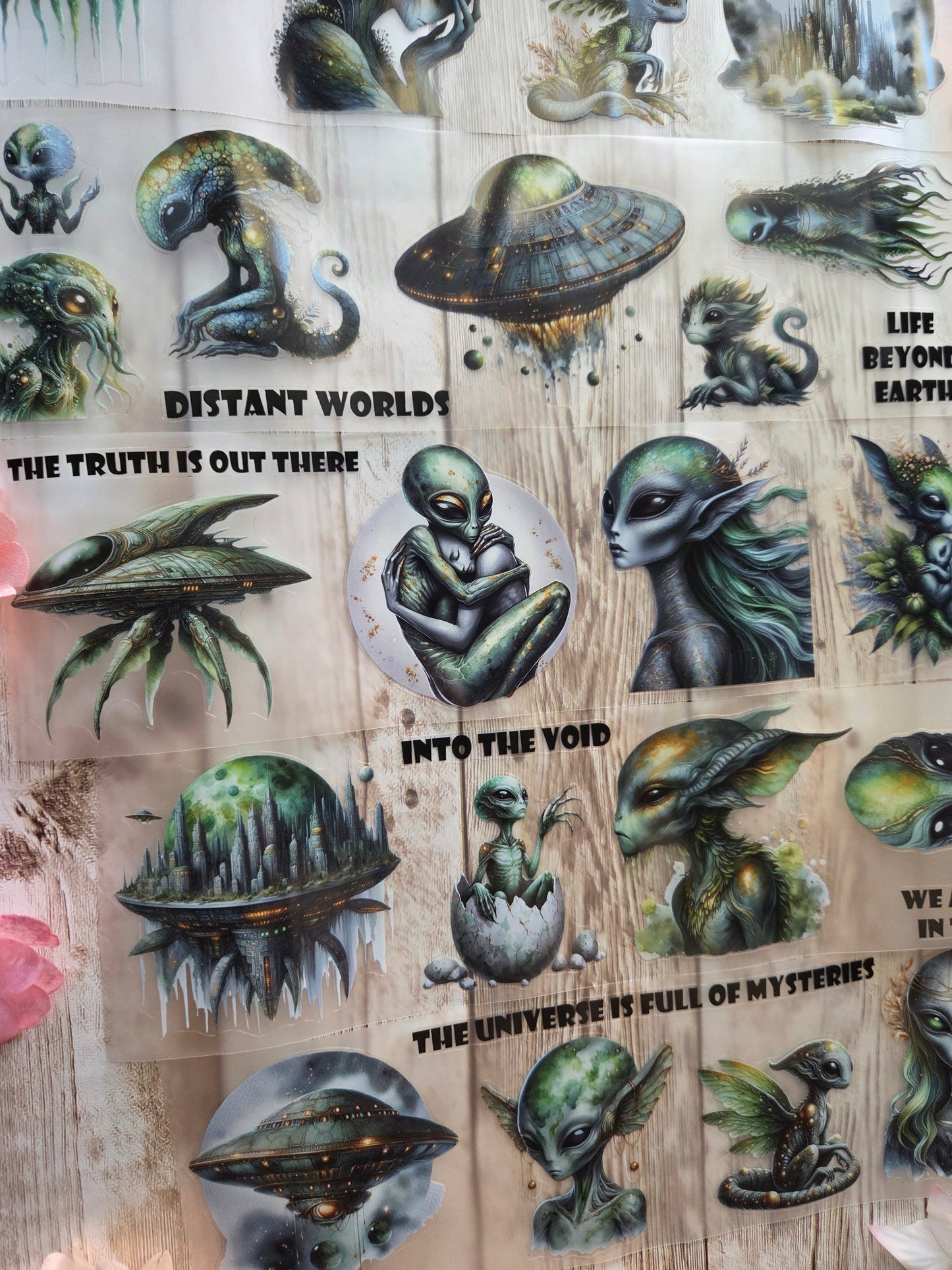 Aliens - PET Tape Sample Loop (Reggie)