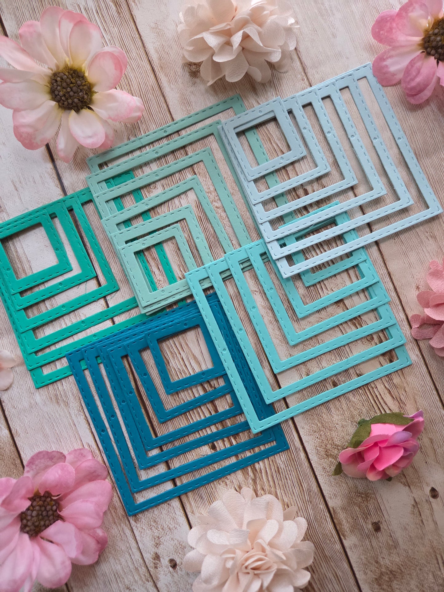 Nesting Squares Die Cut Set