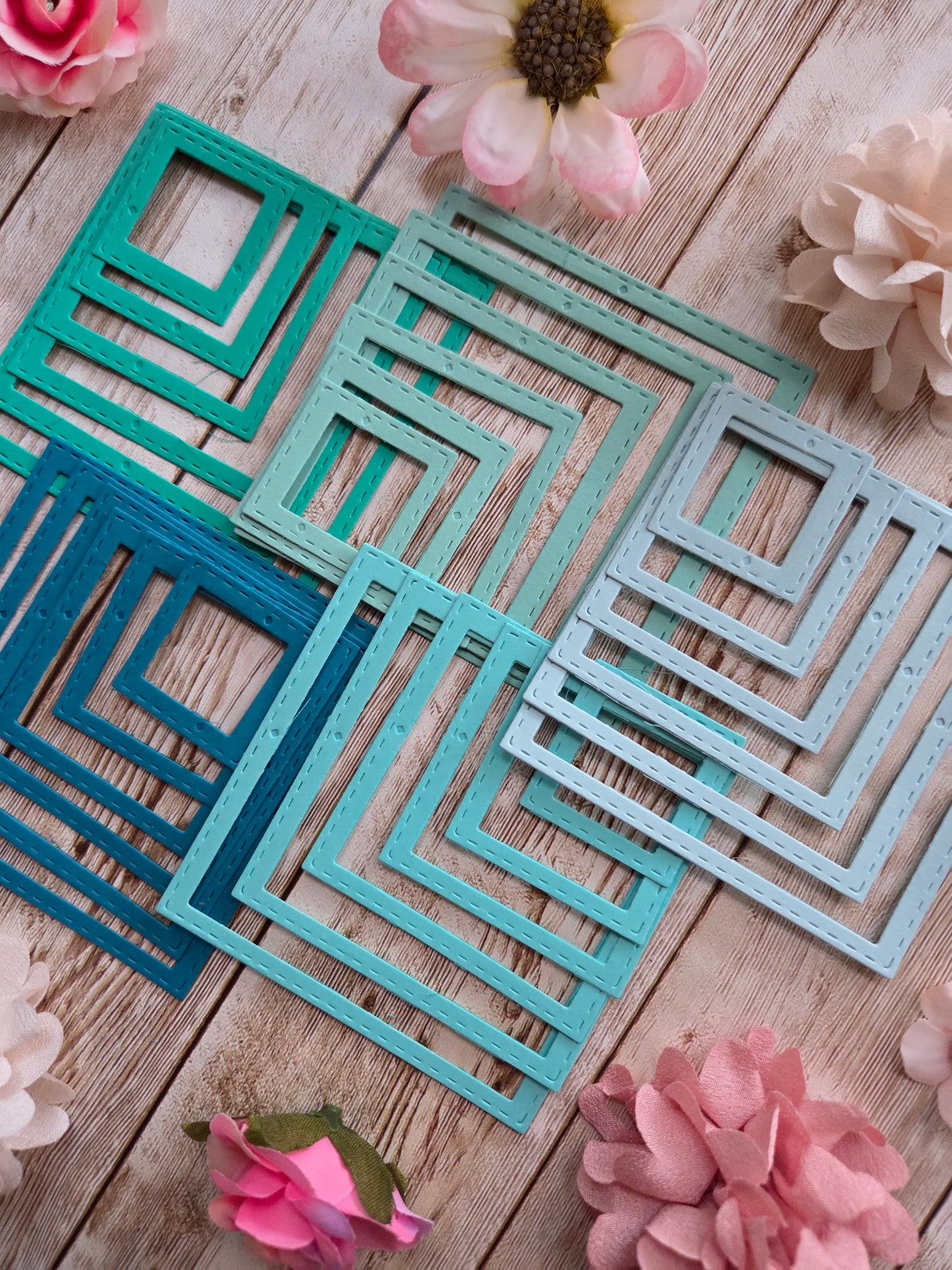 Nesting Squares Die Cut Set