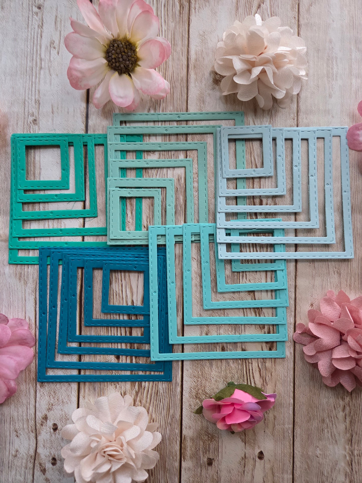 Nesting Squares Die Cut Set
