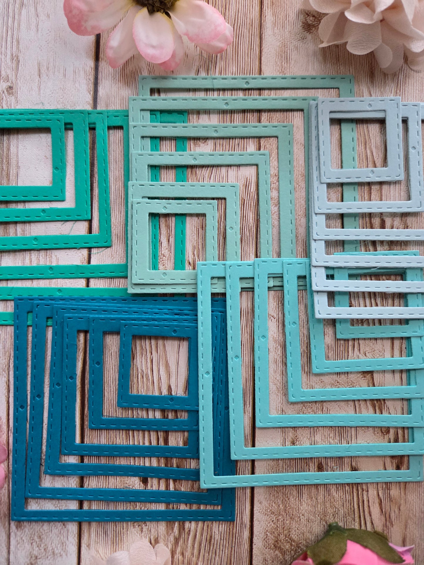 Nesting Squares Die Cut Set