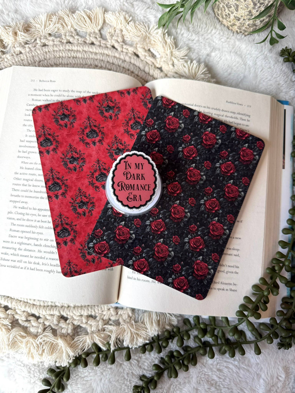 Dark Romance Kindle Charm - Dark Romance Gothic Phone Charm Hearts and Roses