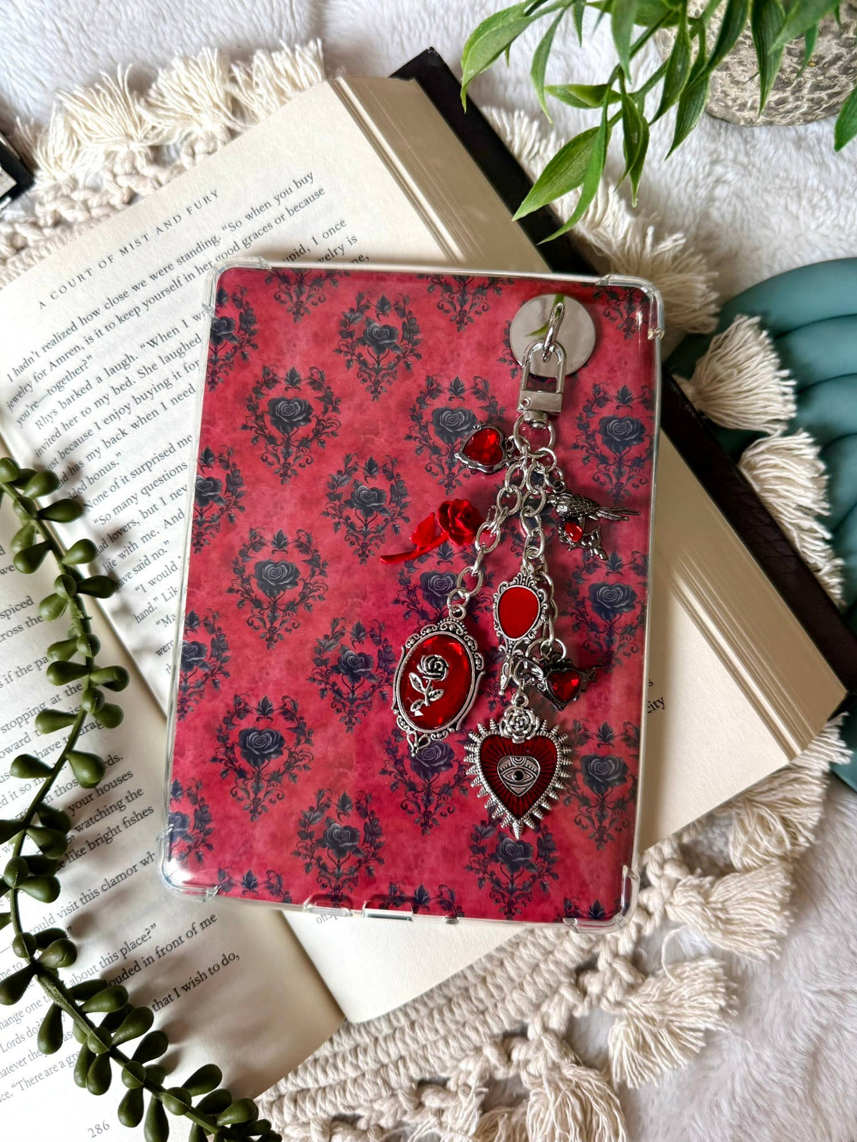 Dark Romance Kindle Charm - Dark Romance Gothic Phone Charm Hearts and Roses