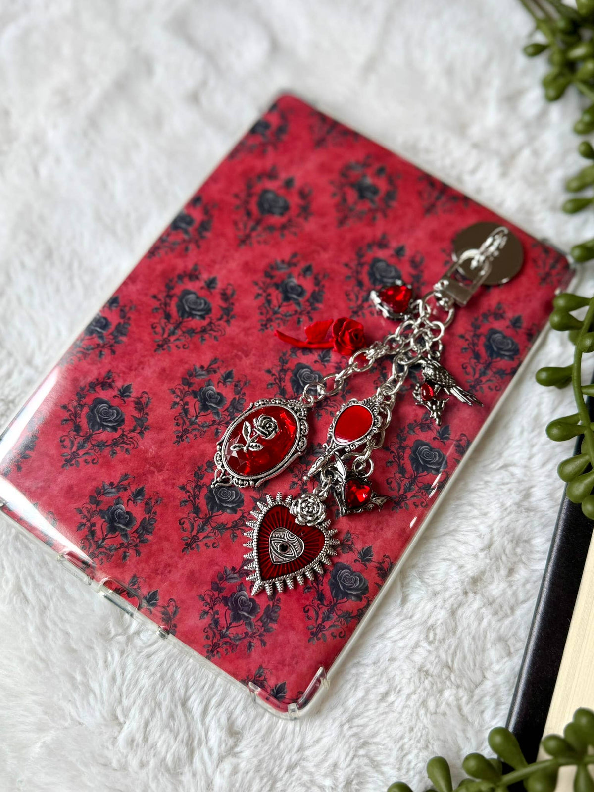 Dark Romance Kindle Charm - Dark Romance Gothic Phone Charm Hearts and Roses