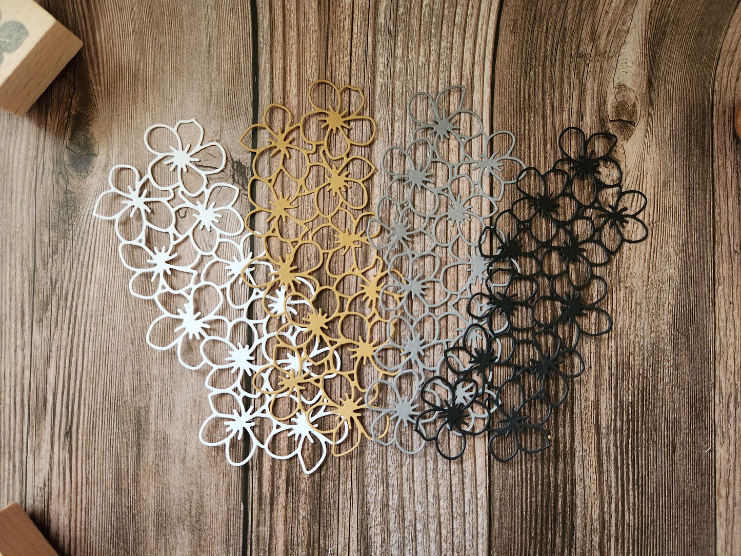 Flower Vines Die Cut